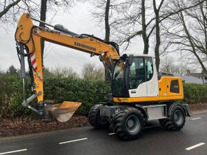 2015 Liebherr A914-Li