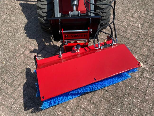 1 M-Sweep HSTV400 P/105cm Veegmachine VK8500 | Aanbouwdelen | Veegmachine / Borstel