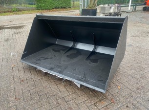 2025 Giant Volumebak 50+ 1412ltr 190cm (G3500)