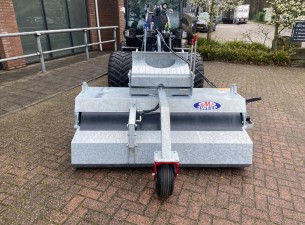 1 M-Sweep HSTV 600SP 175 G Veegmachine Giant