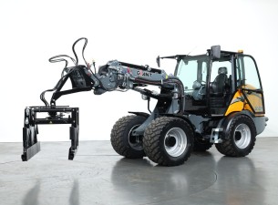 1 Giant Pakkenklem / Stenenklem TB600 incl jib en rotator