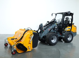 1 Giant Klepelmaaier 160cm met hydr opvangbak (50-60ltr)