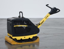 1 Bomag BPR35/60D Stoneguard VK10075 | Grondverdichting | Trilplaat