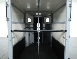 2025 Ifor Williams HB506 Paardentrailer 2 paards (zwart) VT776 | Aanhangwagen | Paardentrailer