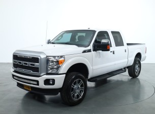 2015 Ford F250 Super Duty Platinum V8 6.2L Lariat Benzine
