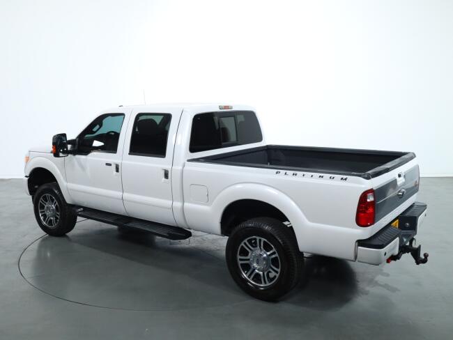 2015 Ford F250 Super Duty Platinum V8 6.2L Lariat Benzine VT809 | Transport | Auto's