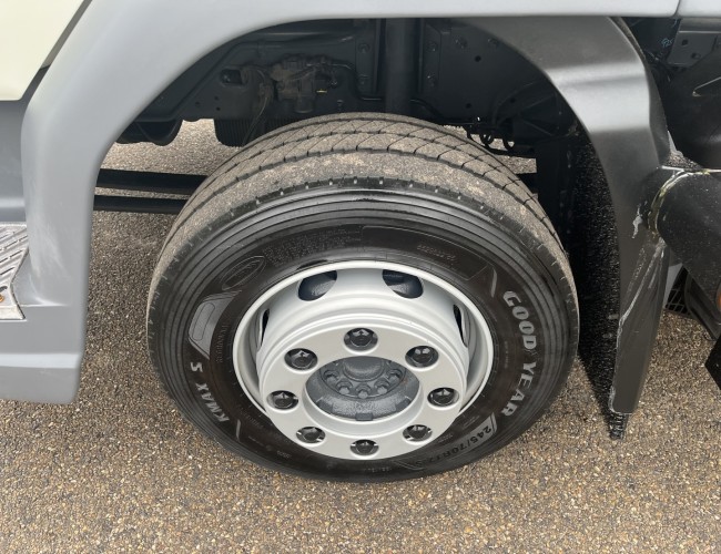 2024 DAF LF230 Bakwagen 720cm met laadklep VT815 | Transport | Vrachtwagen