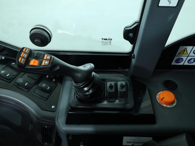 2026 Giant G3500 (Cabine) VK10912 | Wiellader | Mini Shovel