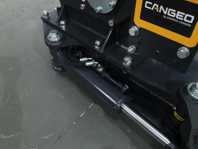 2026 Cangeo Plury W2 62 Trilblok met gripper CW10 (6-11t) VK11010 | Aanbouwdelen | Trilblok