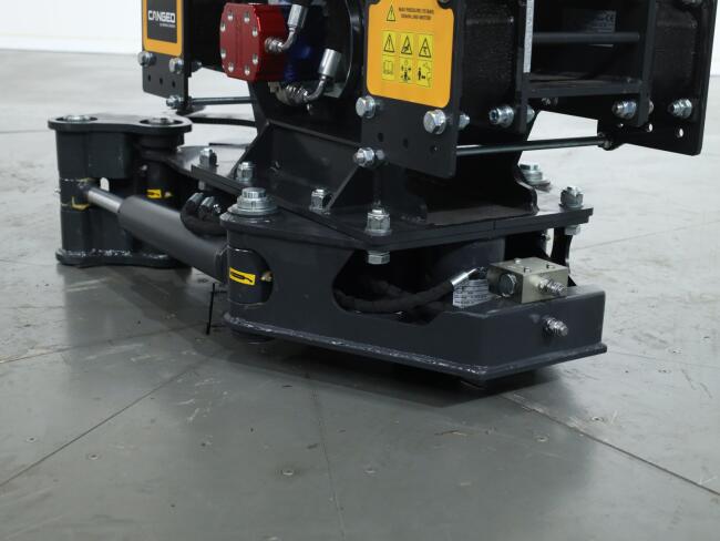 2026 Cangeo Plury W2 62 Trilblok met gripper CW10 (6-11t) VK11010 | Aanbouwdelen | Trilblok