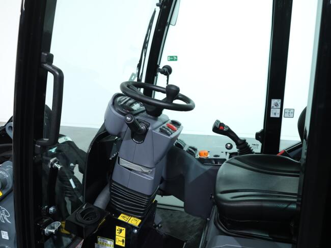2026 Giant G2700 X-tra HD+ (Cabine) VK11047 | Wiellader | Mini Shovel